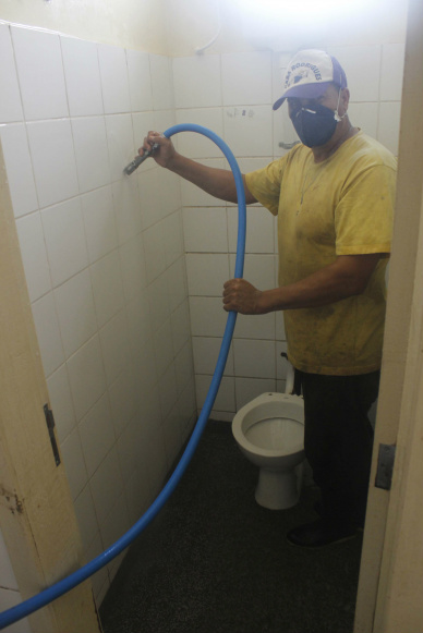 Após a limpeza, as escolas receberão nova pintura