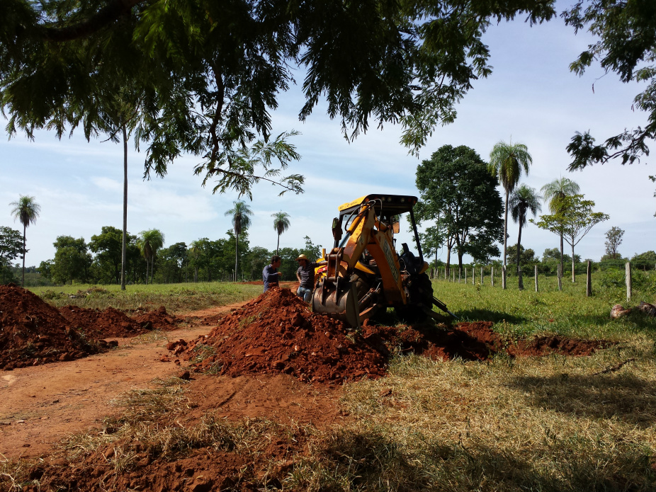 Prefeitura protege o meio ambiente e beneficia produtores rurais com melhorias em estradas