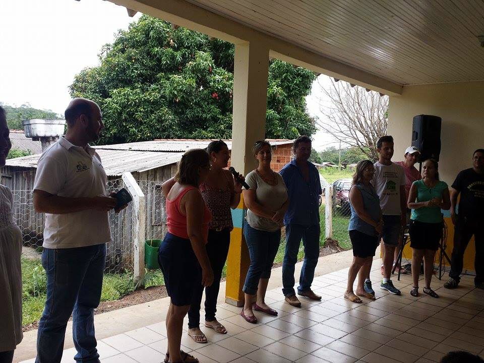 Moradores participam de dia de atividades no Assentamento Guaicurus
