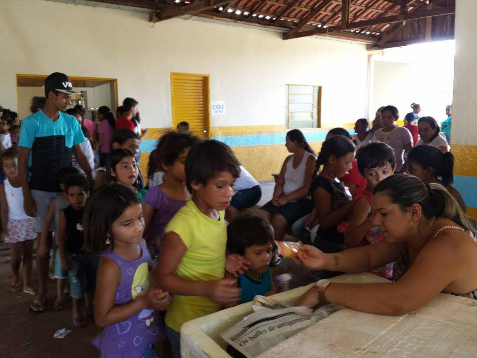 Moradores participam de dia de atividades no Assentamento Guaicurus