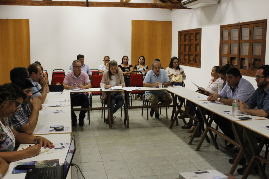 Primeira reunião do Comtur elege presidente e analisa dados turísticos de 2014