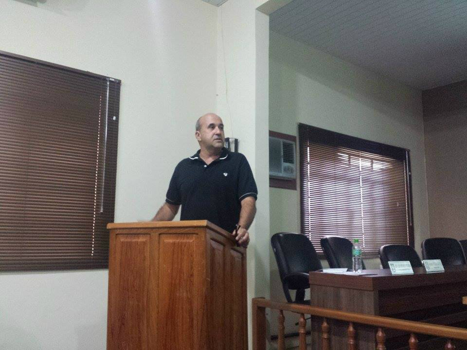 Prefeito Leleco abre a audiência pública no plenário da Câmara