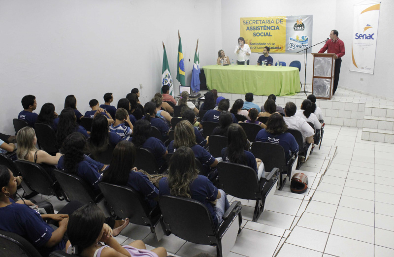 Cerimônia contemplou 43 alunos de dois cursos diferentes (Foto: Multi-frequência)