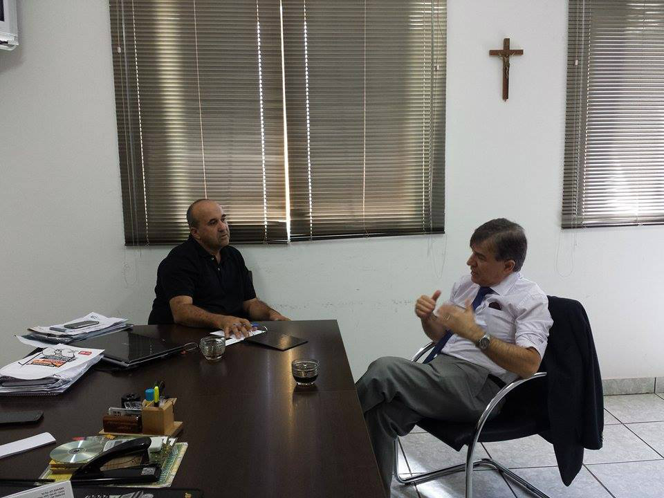 Leleco Brito (PT do B) em encontro com o corregedor-geral do Ministério Público de Mato Grosso do Sul, Dr. Mauri Valentim Riciotti 