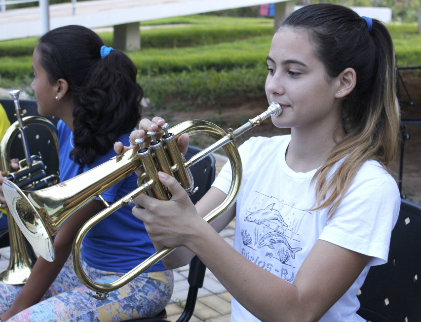  Raissa Trelha, 14 anos, brinca que a música tem o poder de 