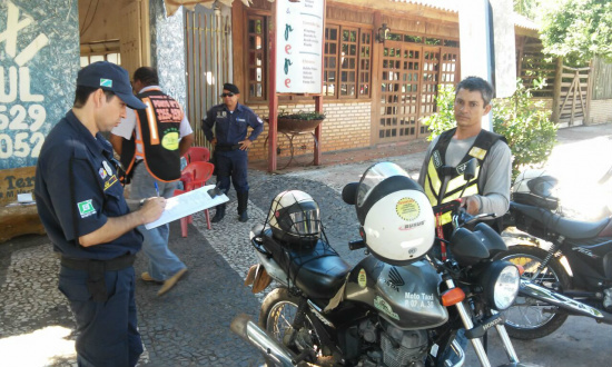 Prefeitura realiza vistoria em mototáxis do município