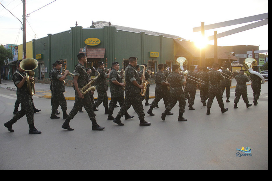 Confira a Alvorada festiva com as Bandas do Exército e da Seleta (Fotos: Daniel Silva/Multi-Frequência)