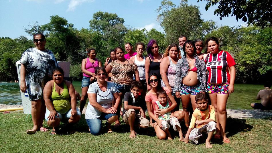 Pacientes do CAPS almoçam e passam o dia no Balneário Municipal de Bonito