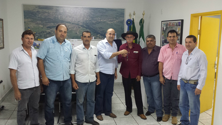 Sr. Alcires Trindade da Cunha foi sorteado no IPTU premiado e ganho um carro 0Km.
