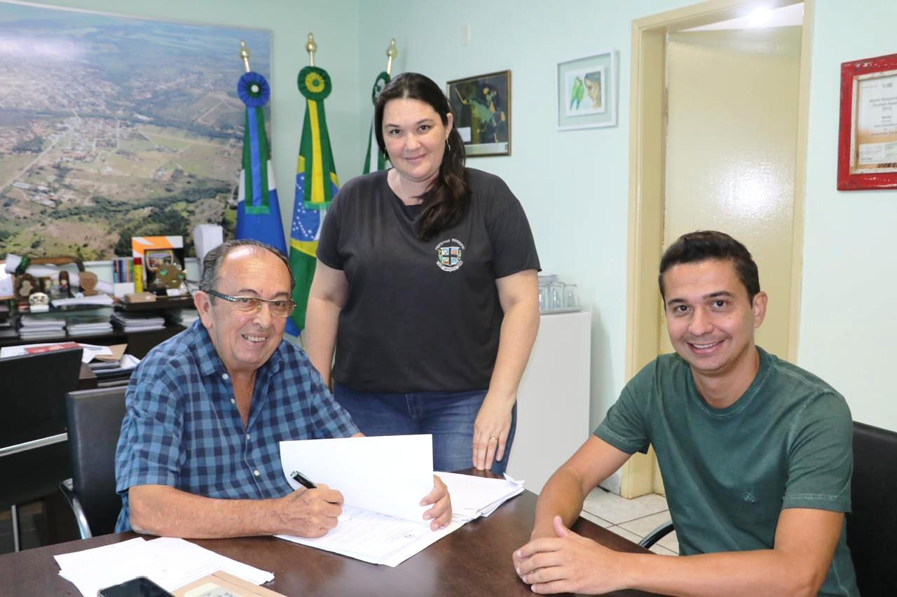 Com a assinatura da ordem de serviço as obras já podem ser iniciadas. Foto: Jabuti