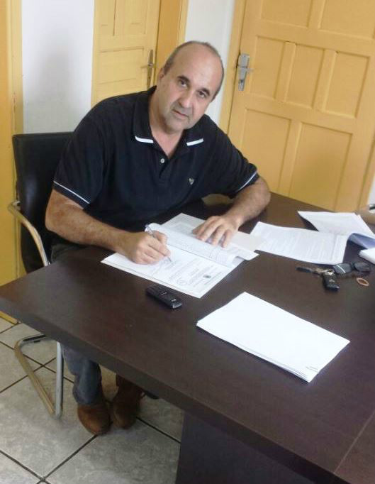 Prefeito assina escritura de aquisição de terreno onde deverá ser o Corpo de Bombeiros