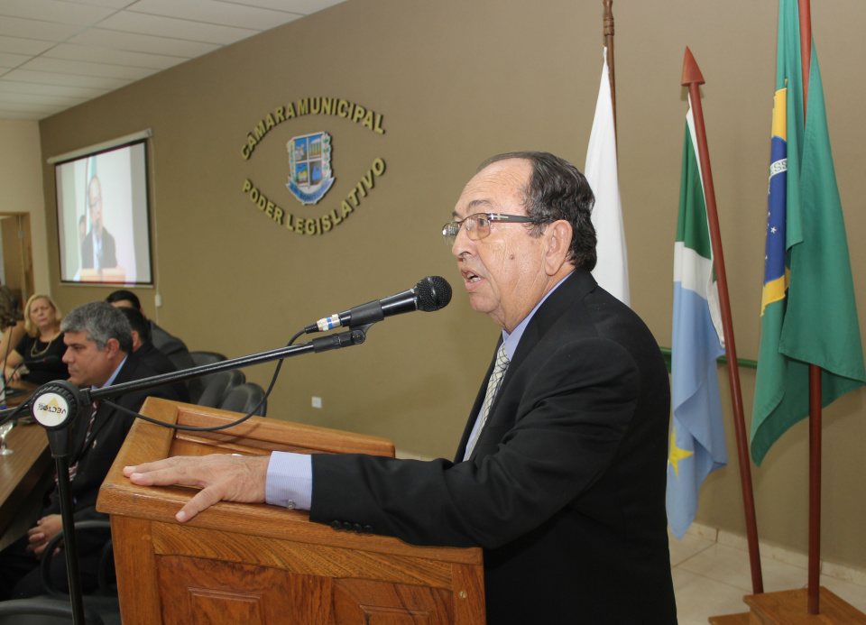 Prefeito Odilson Soares durante seu pronunciamentoFoto: Glaucio Cezar 