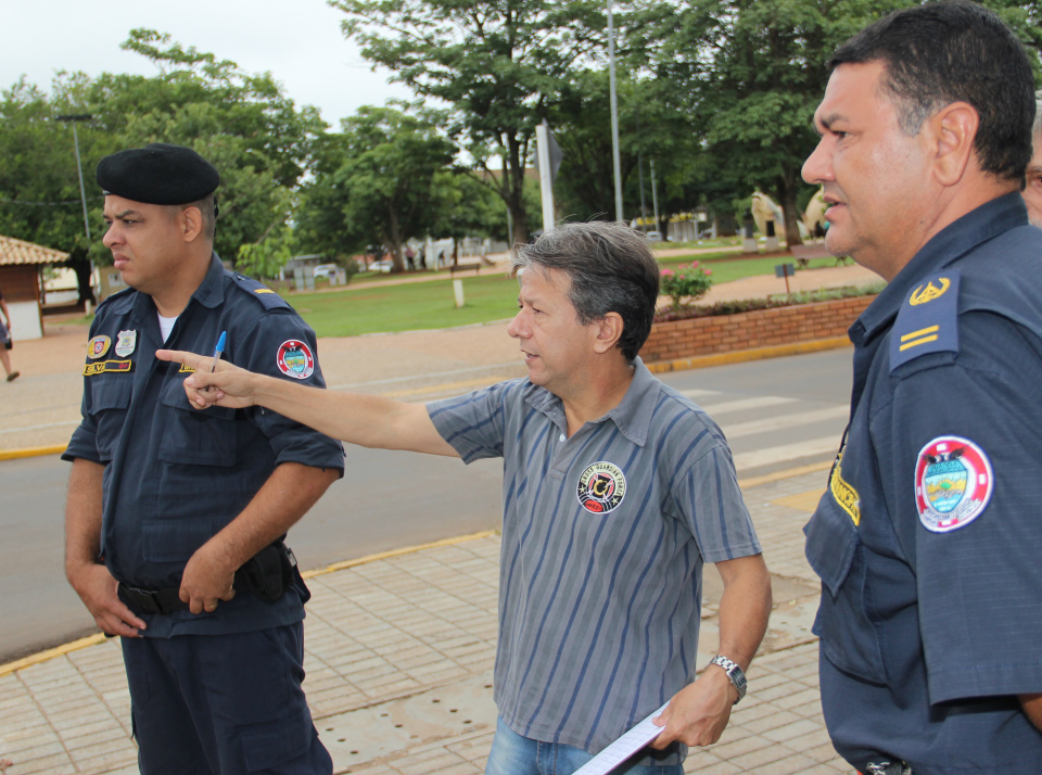 Demtrat faz levantamento das condições das placas de trânsito