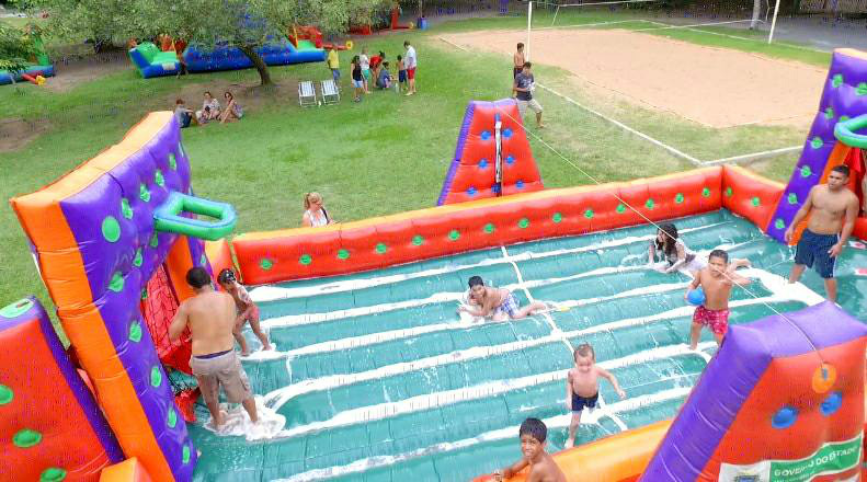 Recreação e Lazer reune crianças e adultos no Balneário