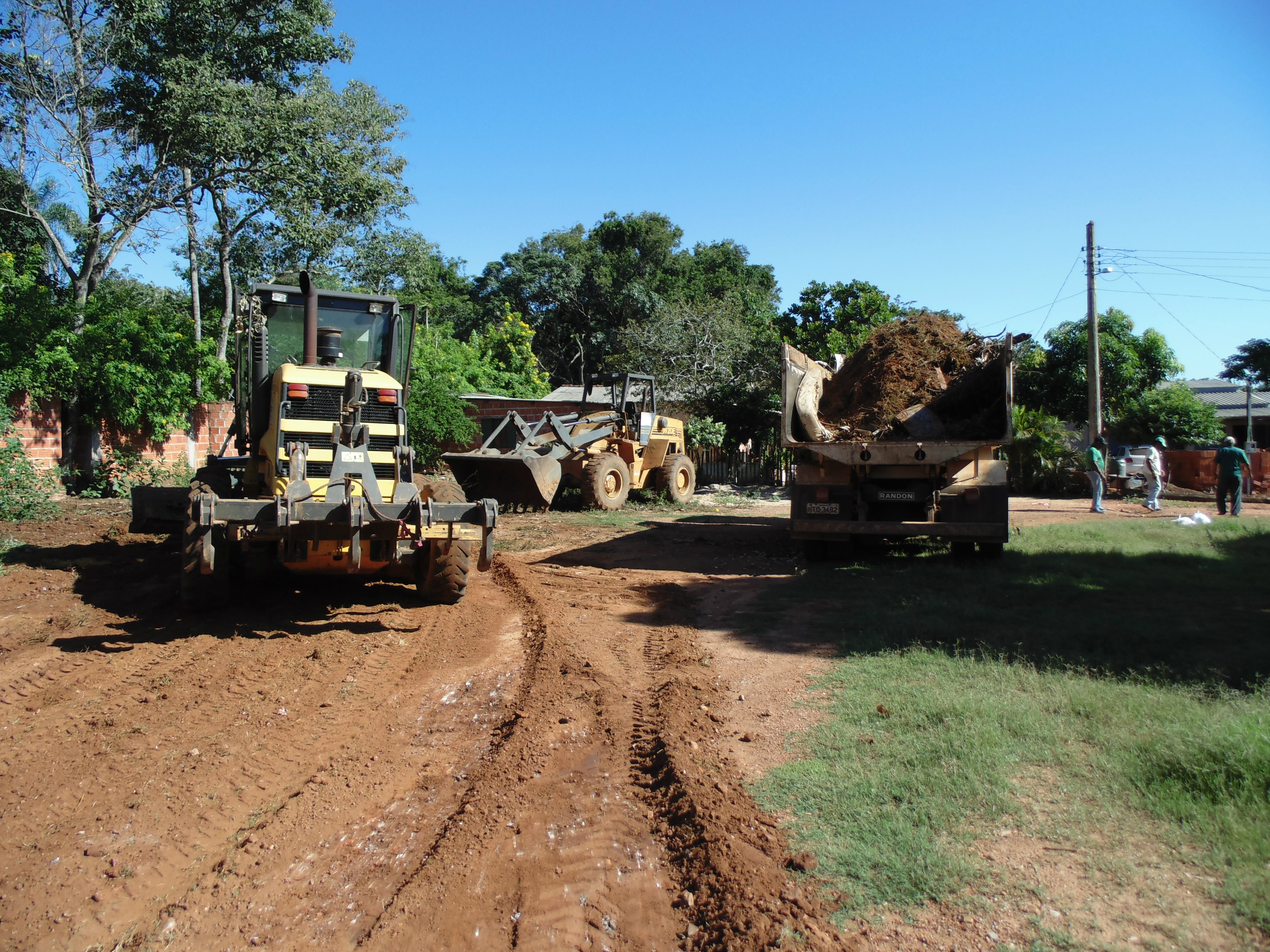 Prefeitura efetua patrolamento das ruas da Vila Machado