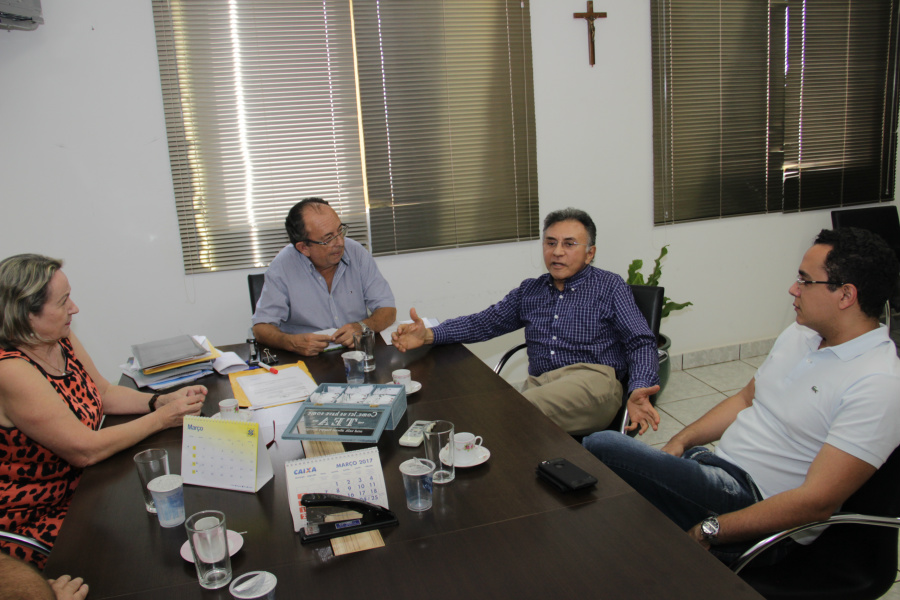 Juiz federal Odilon de Oliveira visita o prefeito Odilson Soares