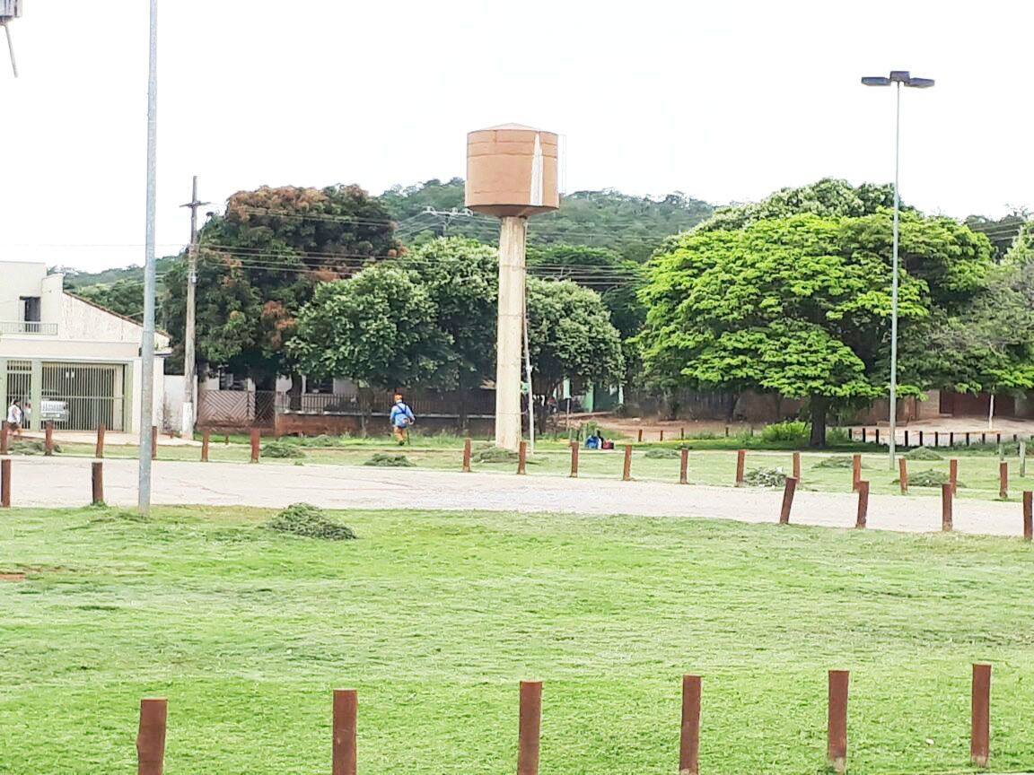 Obras realiza novo serviço de roçada na Rodoviária Municipal