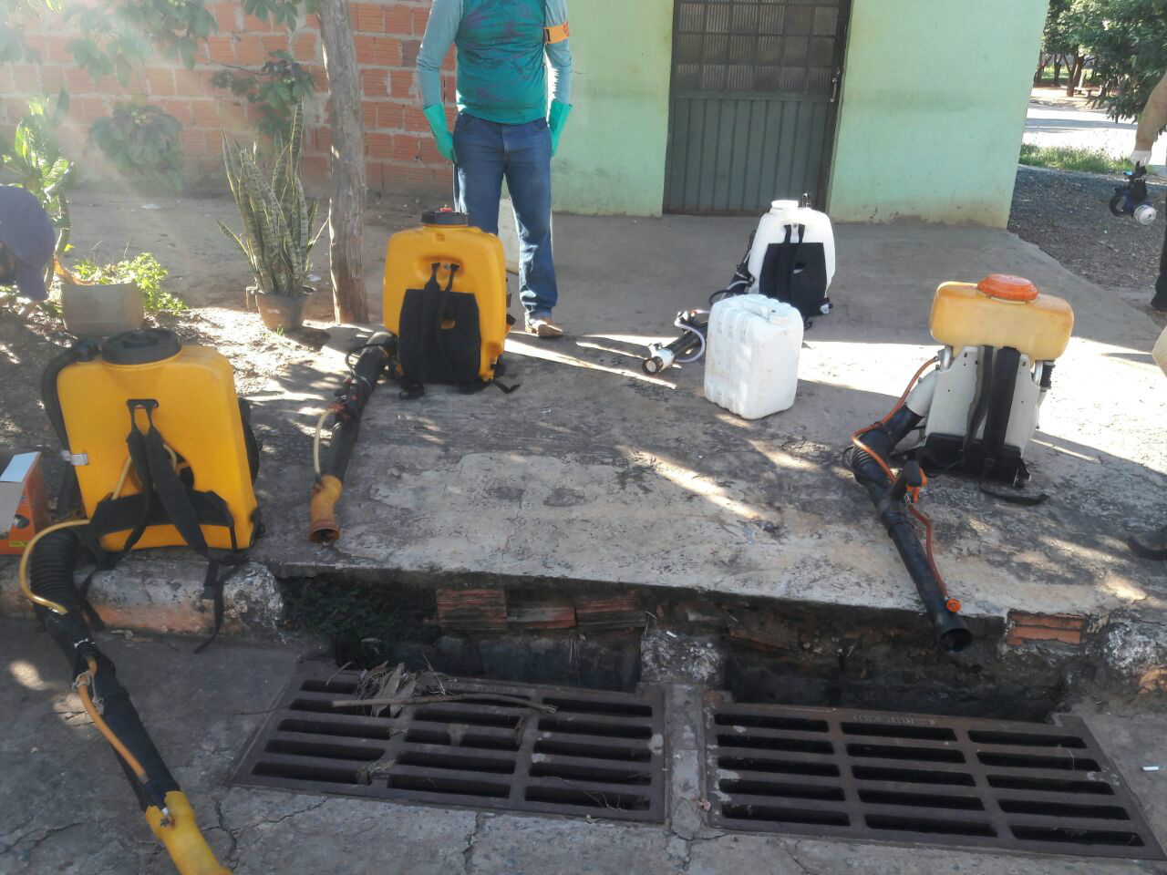 Pulverização contra o Aedes continua hoje na Vila América