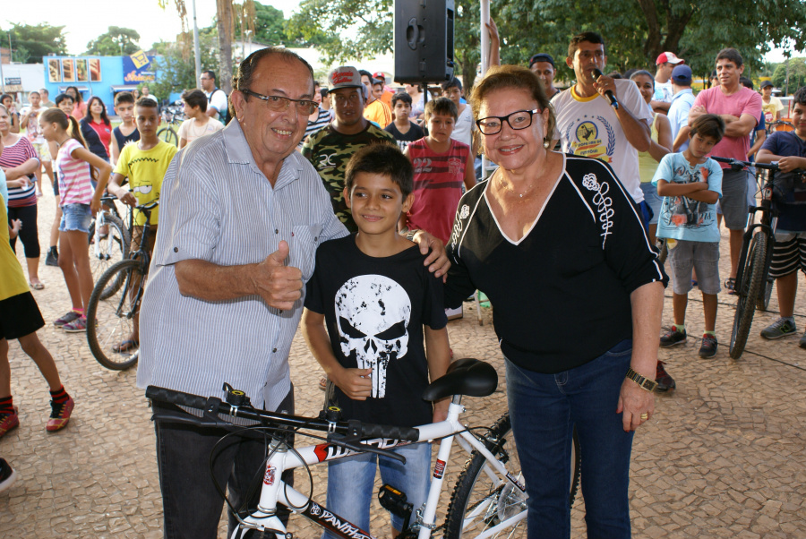 Passeio ciclístico dá início ao Maio Amarelo em Bonito