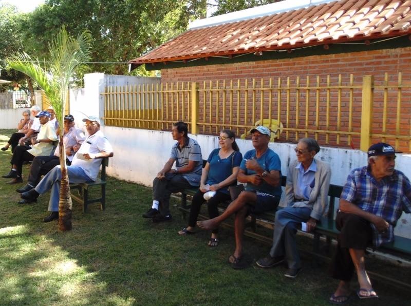 Saúde inicia vacinação de idosos contra gripe Influenza