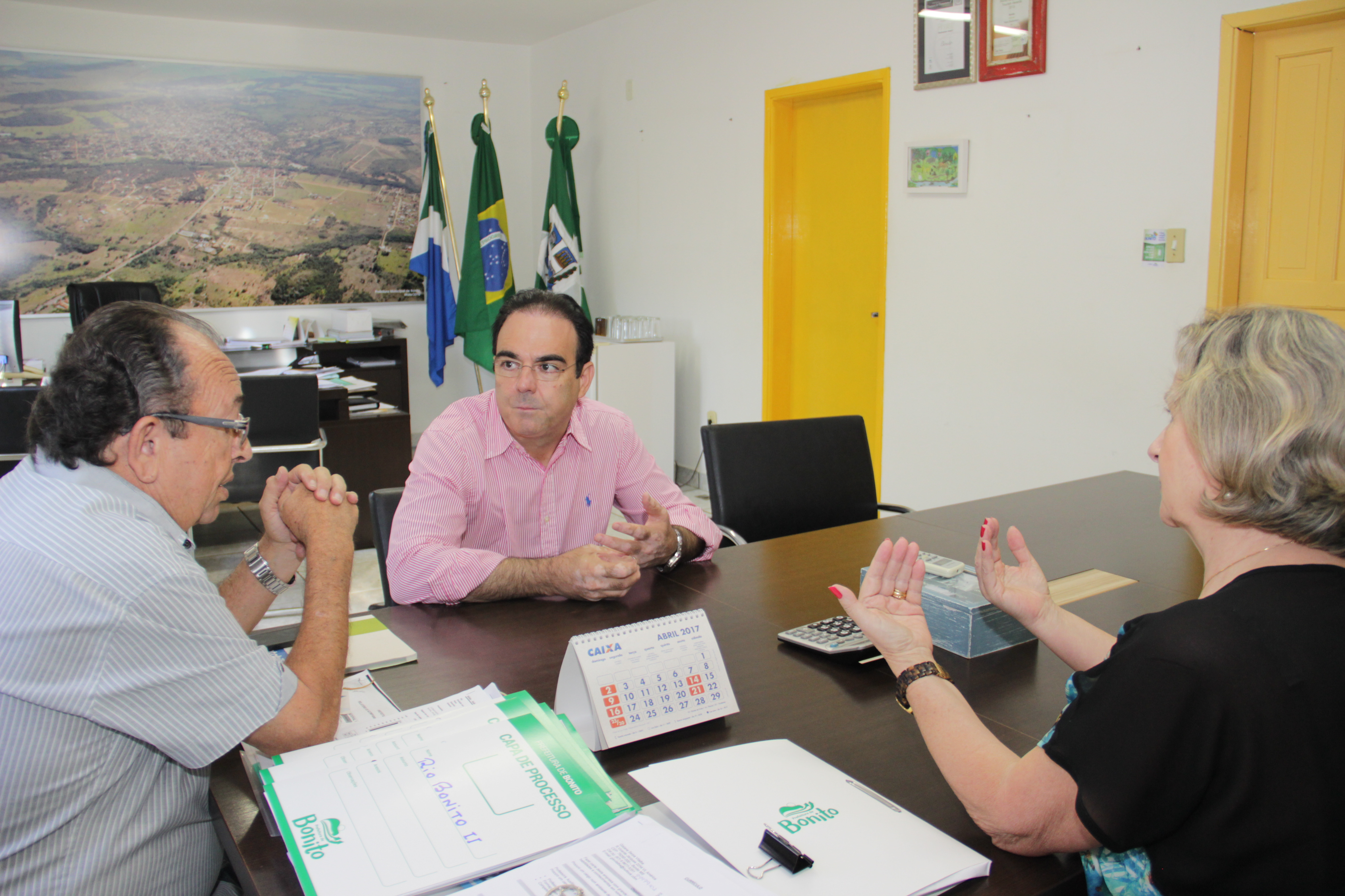 Prefeito recebe visita do deputado Felipe Orro