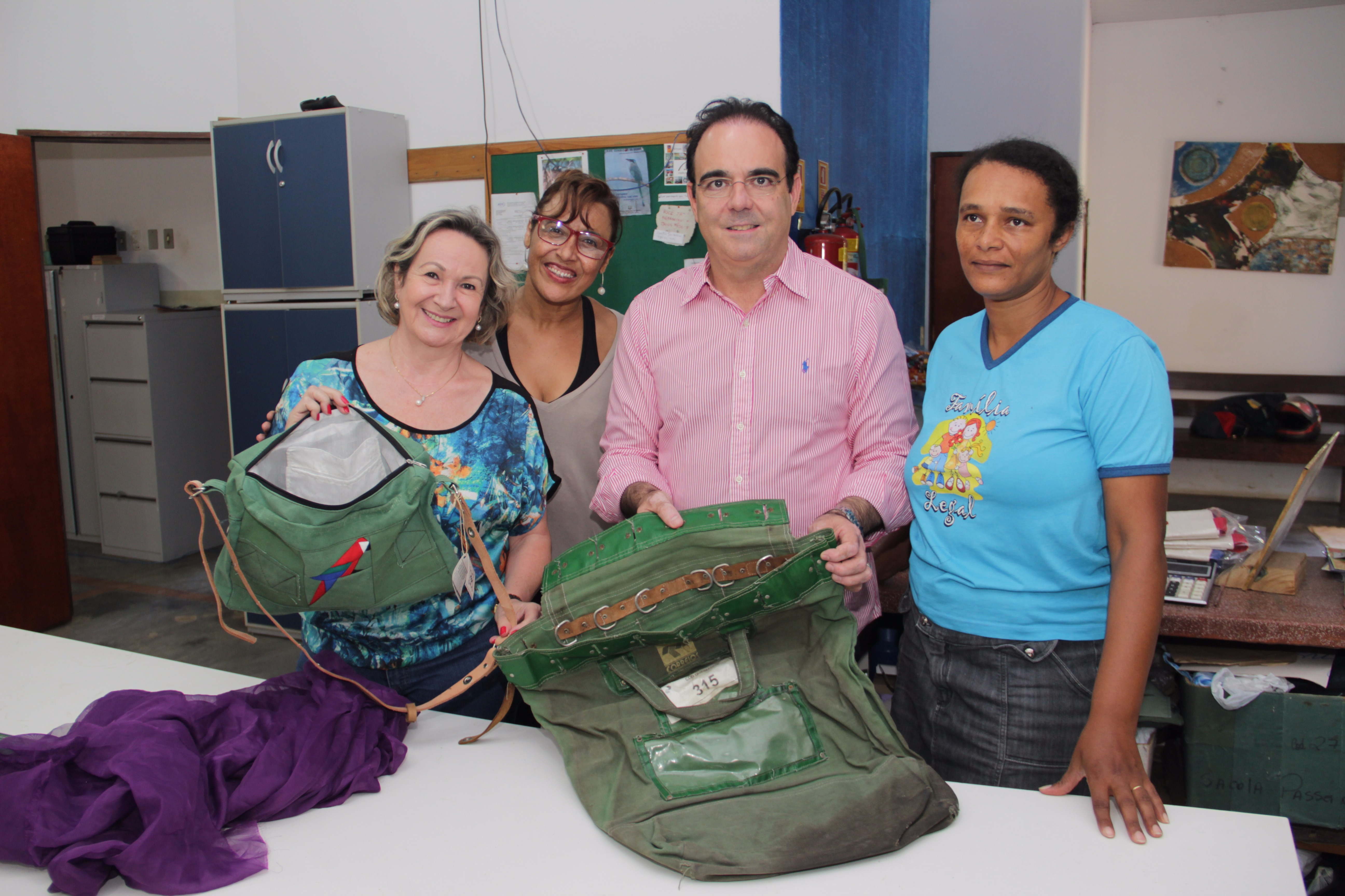 Secretária municipal e deputado visitam Instituto Família Legal Secretária municipal e deputado visitam Instituto Família Legal