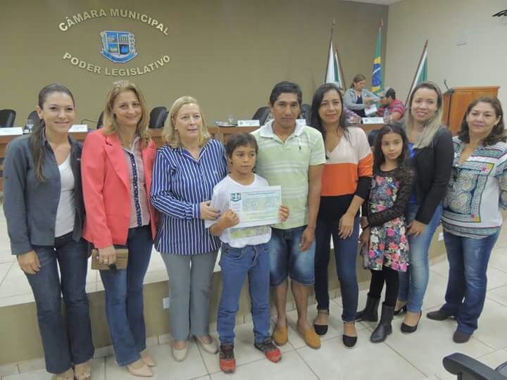 IASB e alunos premiados em concurso são homenageados