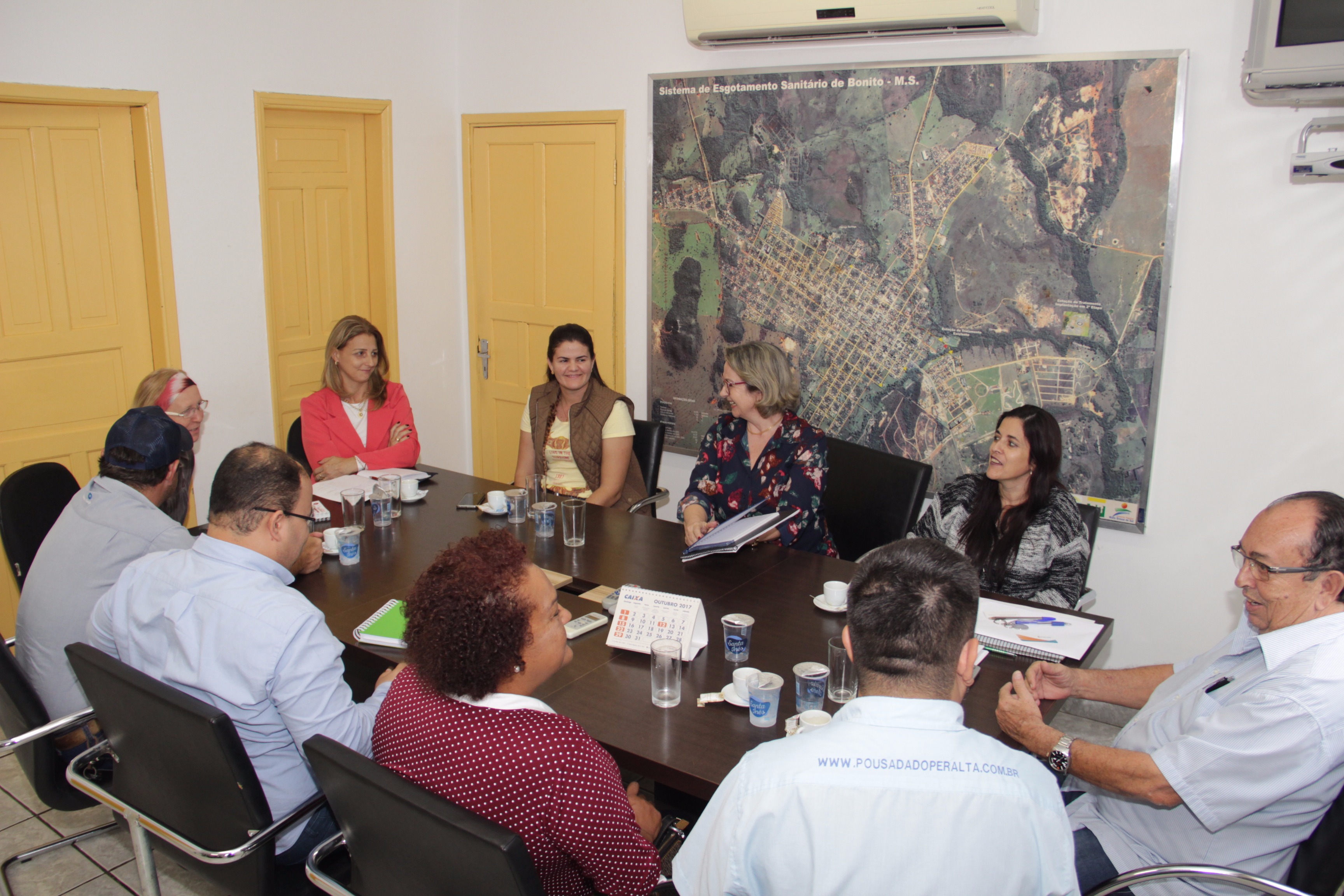 Prefeito recebe padre Israel e debate 89ª Festa de São Pedro