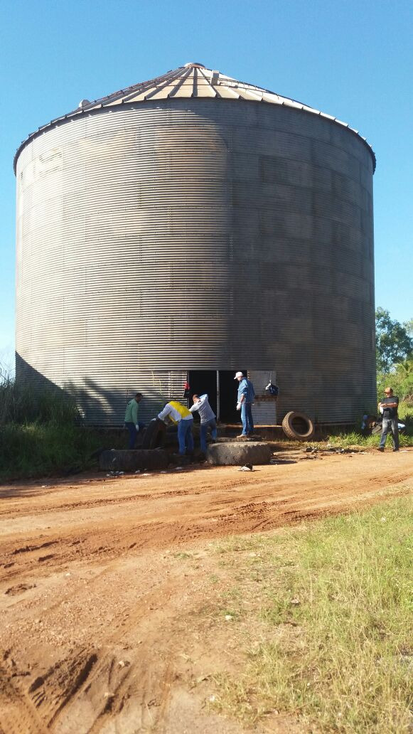 Prefeitura faz recolhimento de pneus usados em borracharias