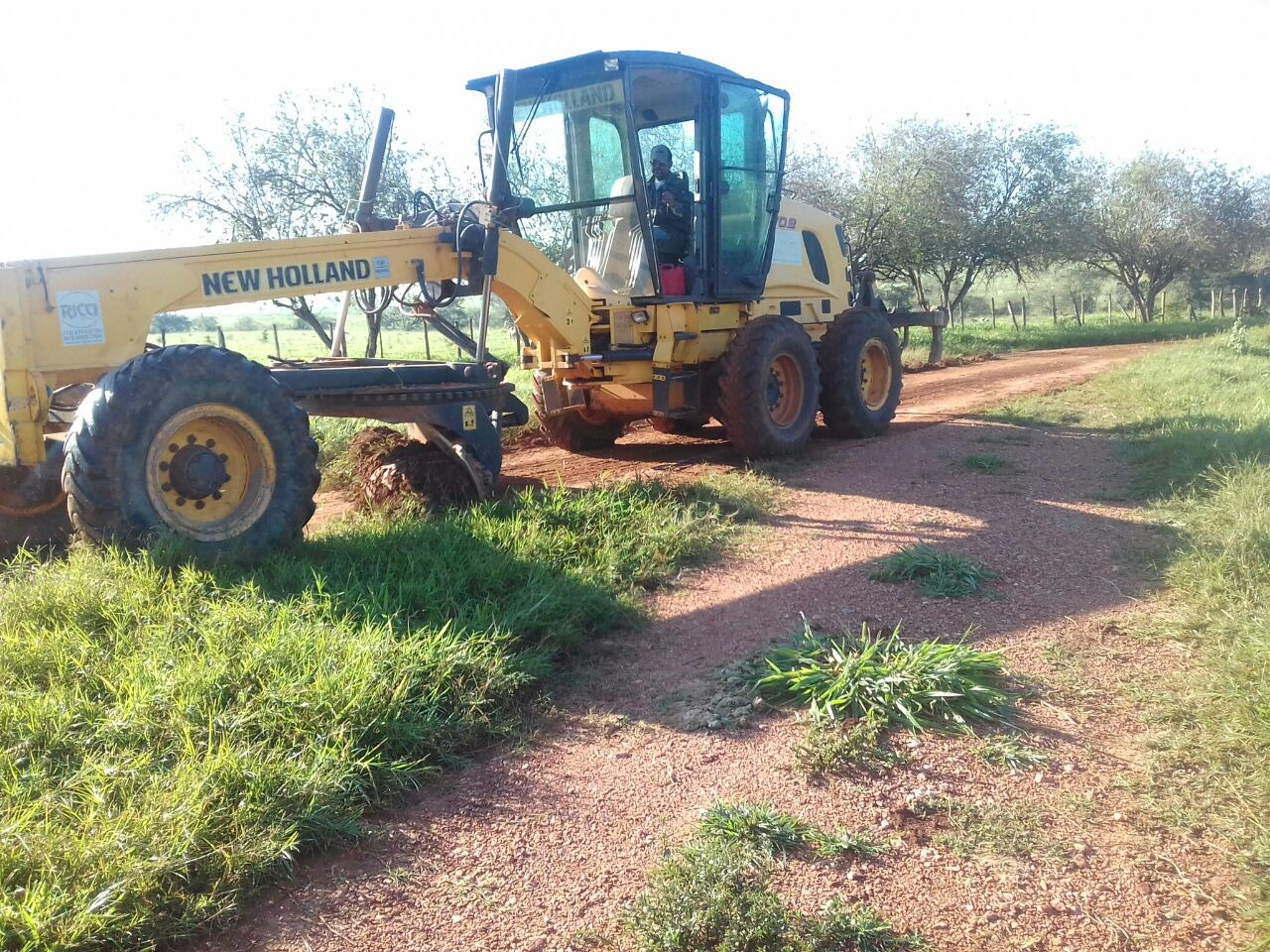 Secretaria de Obras realiza patrolamento na estrada do Quati