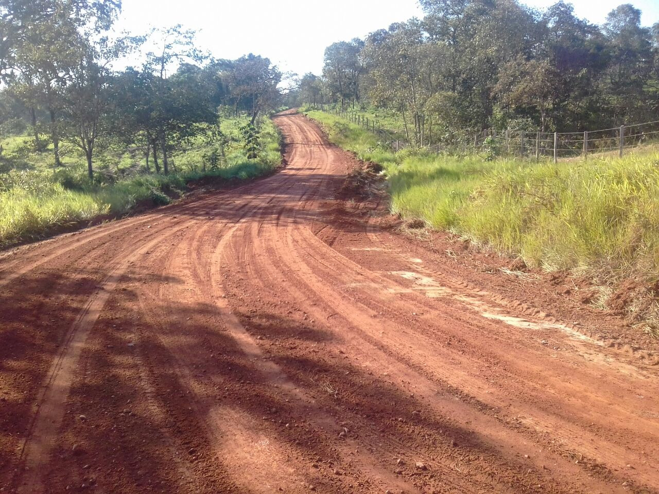 Secretaria de Obras realiza patrolamento na estrada do Quati