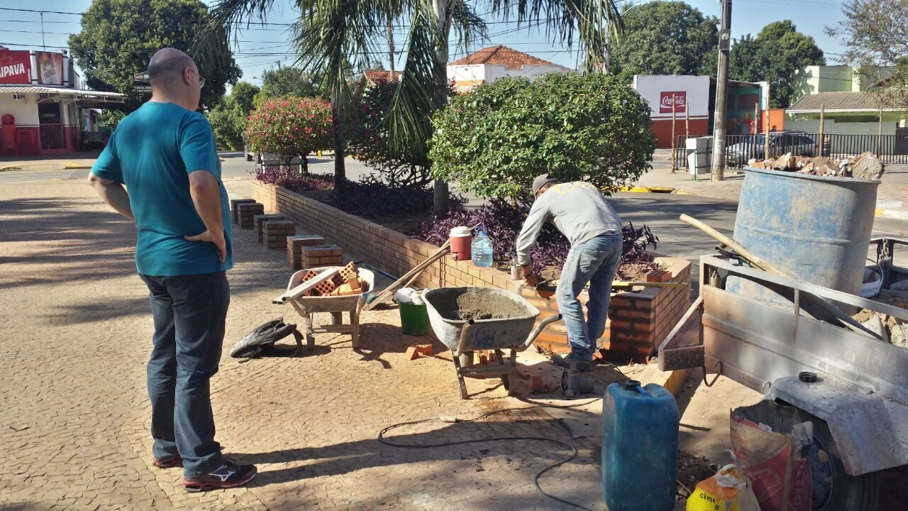 Prefeitura revitaliza Praça da Liberdade e Rua Pilad Rebuá