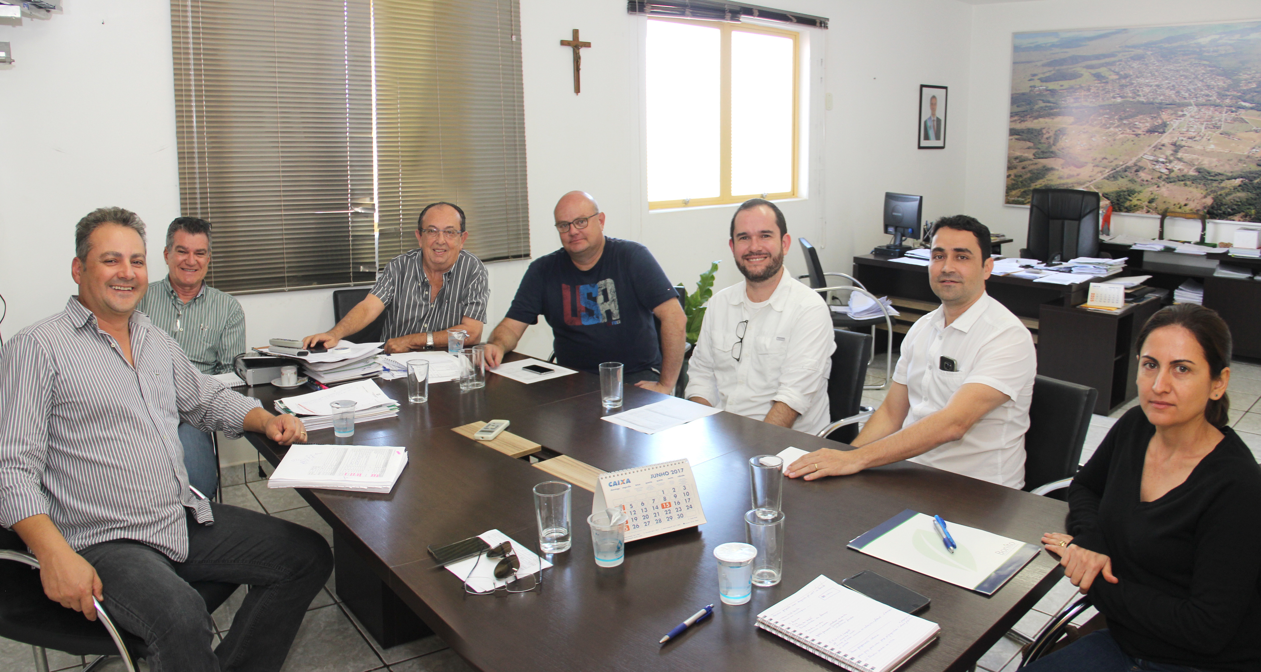 Prefeito recebe entidades e debate ações em prol do turismo