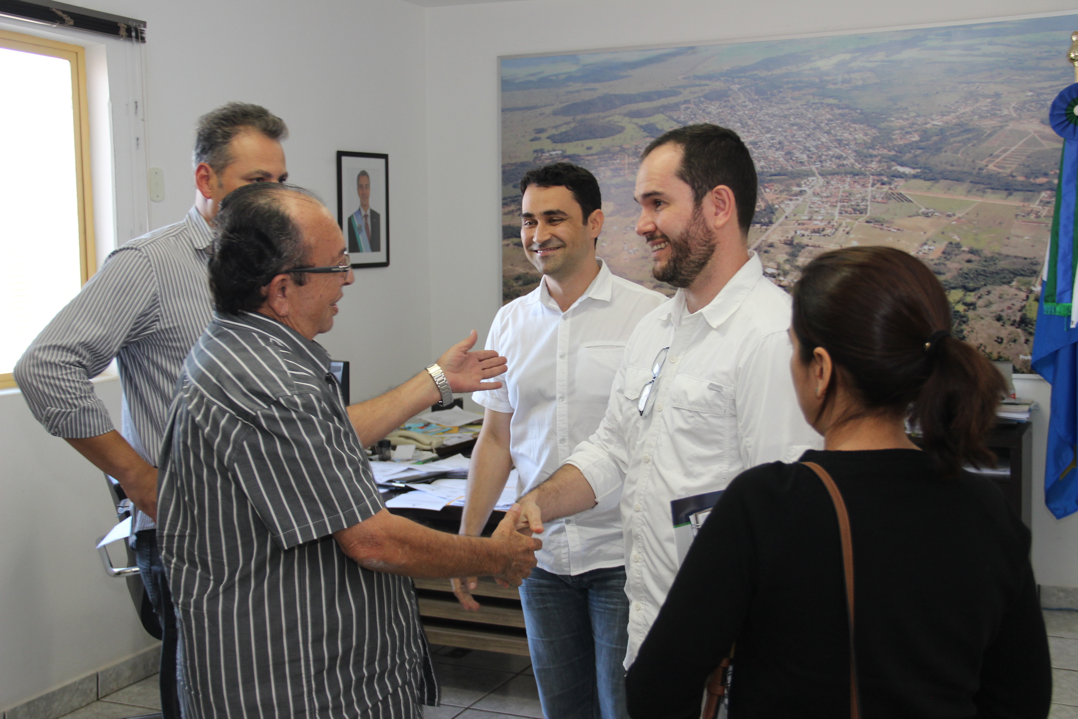 Prefeito recebe entidades e debate ações em prol do turismo