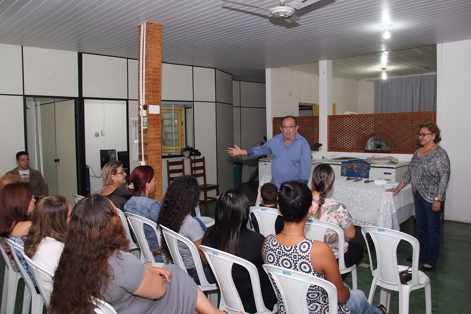 Assistência Social encerra curso de cuidador de idosos