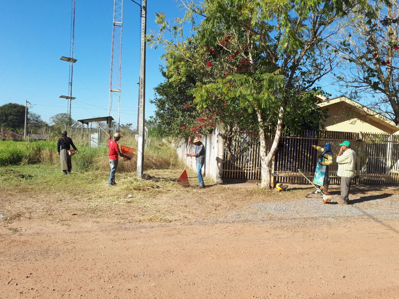 Obras realiza patrolamento no Distrito Aguas do Miranda.
