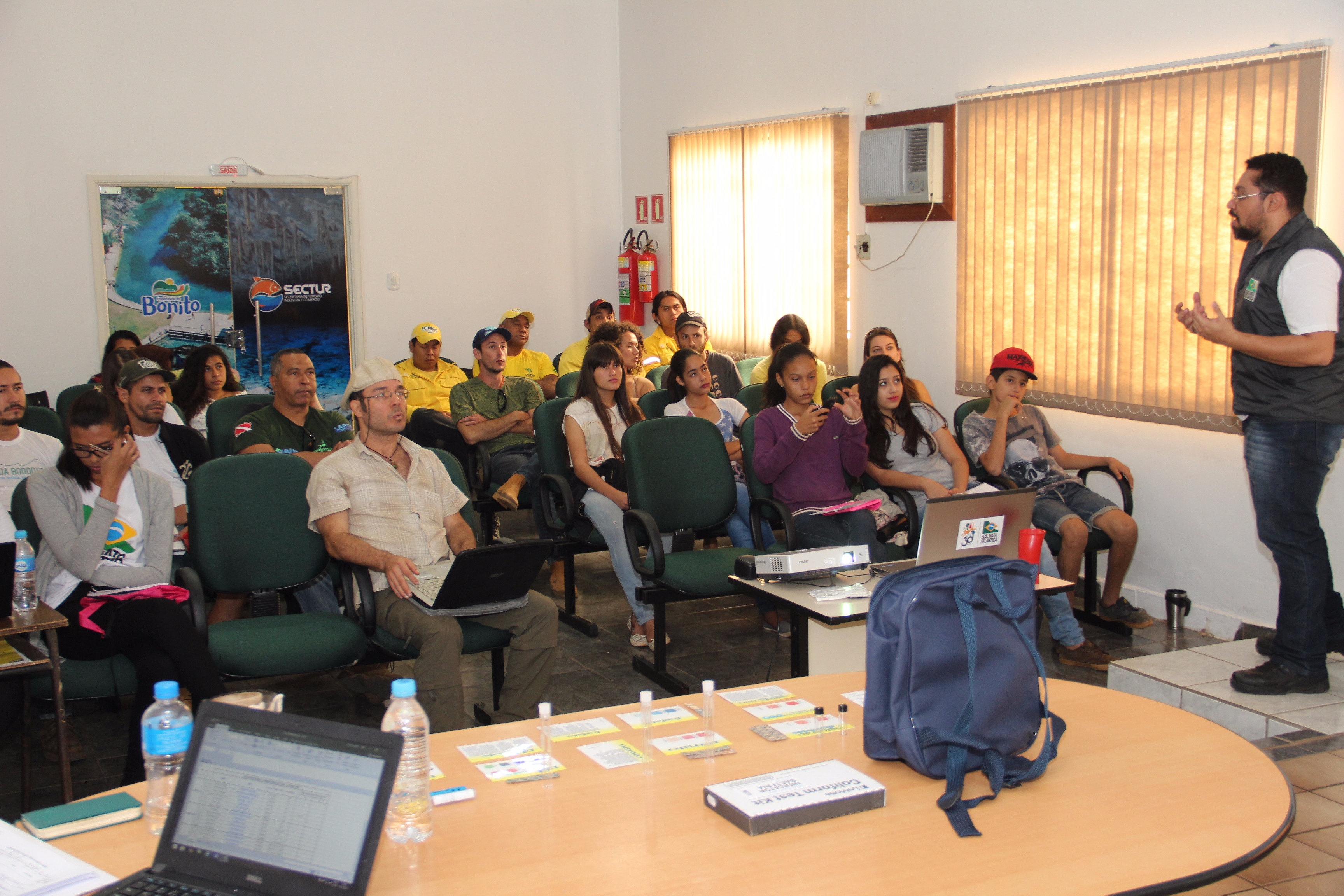 ONG capacita grupos para monitorar qualidade da água