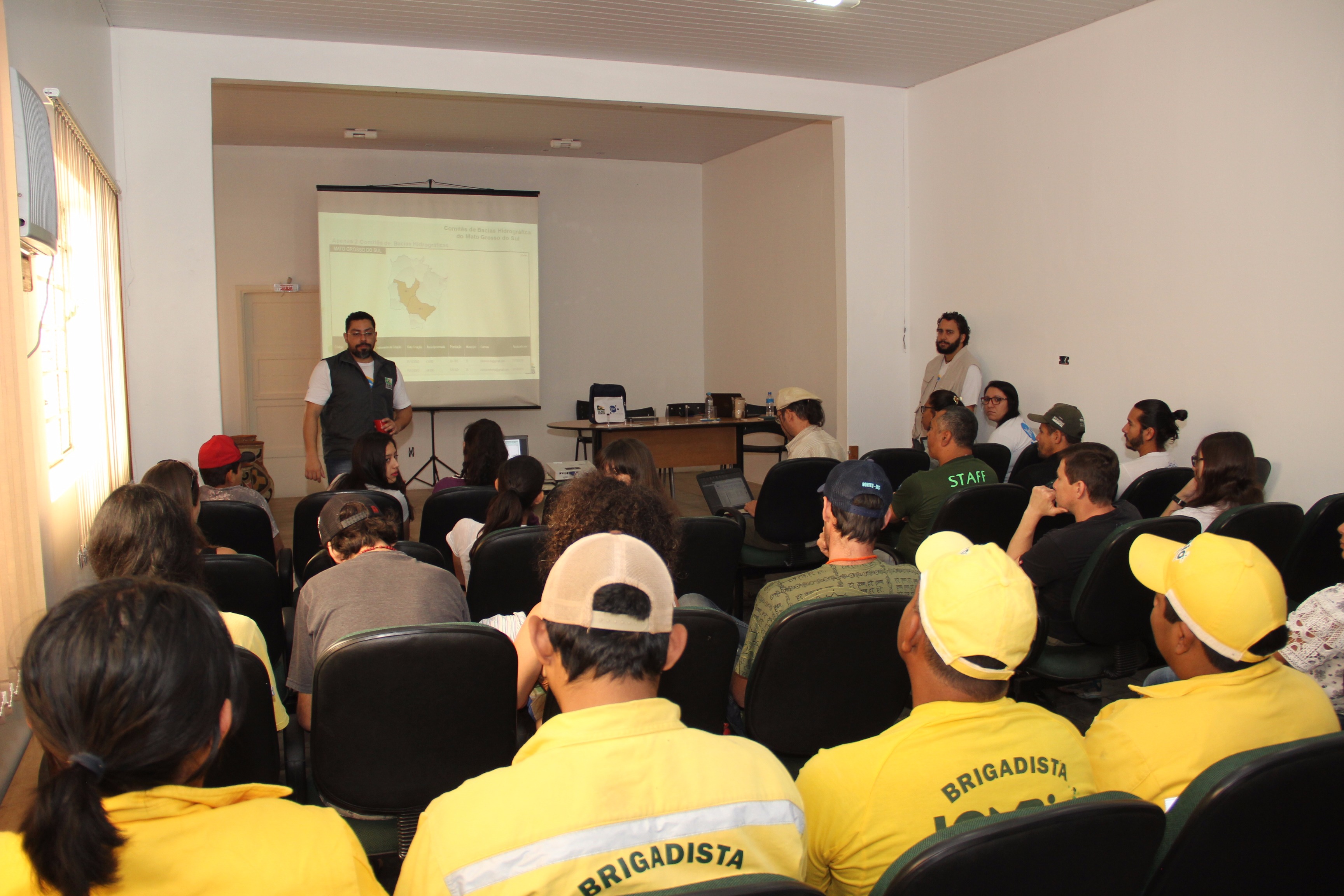 ONG capacita grupos para monitorar qualidade da água
