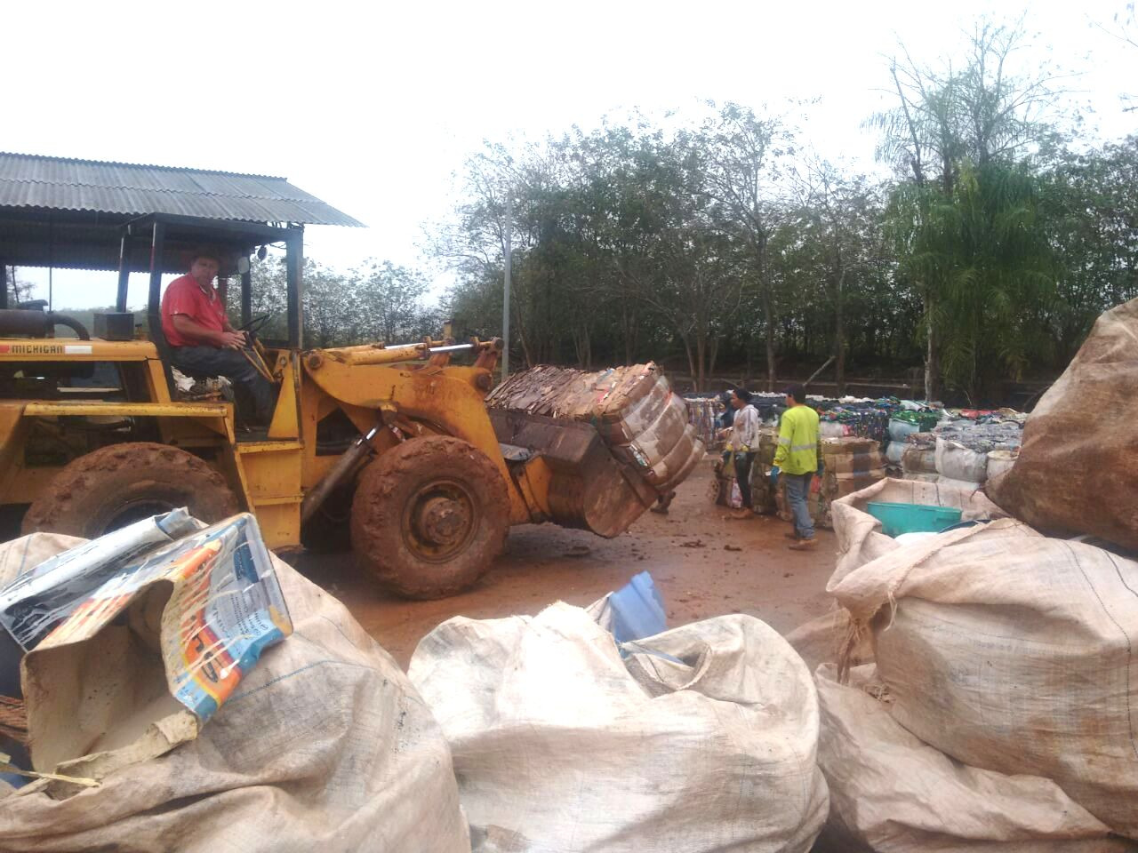 Associação Recicla Bonito embarca 14 toneladas de reciclados