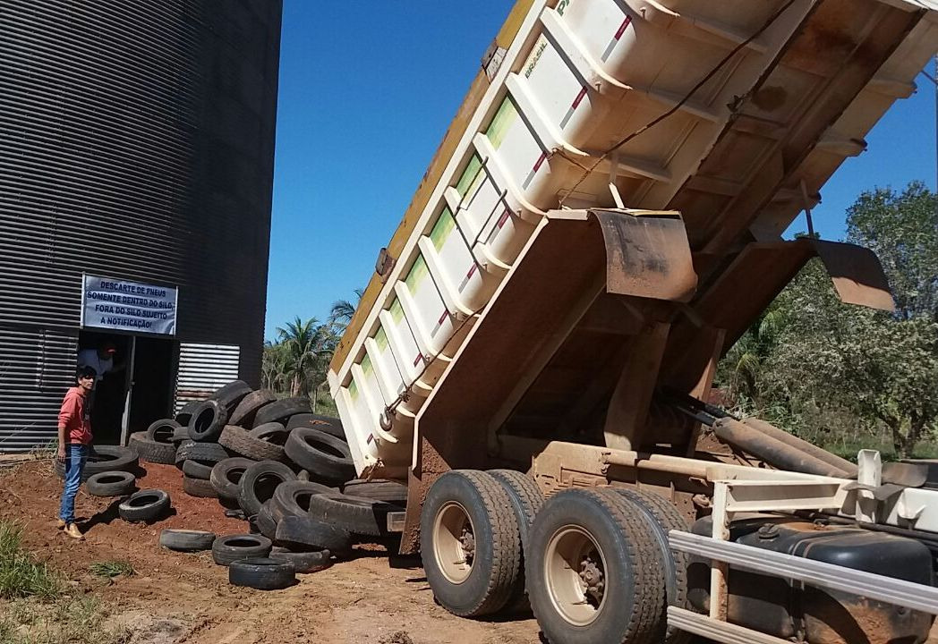 Prefeitura recolhe pneus usados nas borracharias