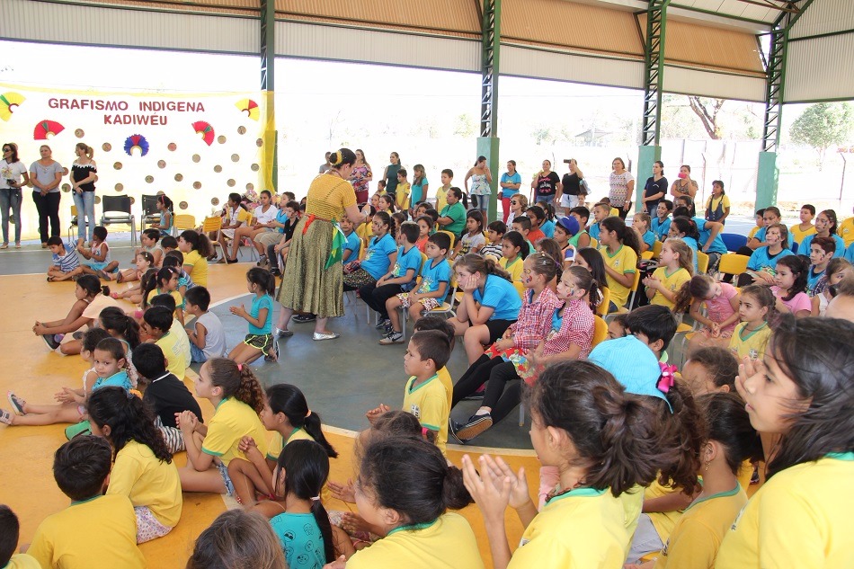 Ação Social do Rally reúne 200 crianças na Vila Machado