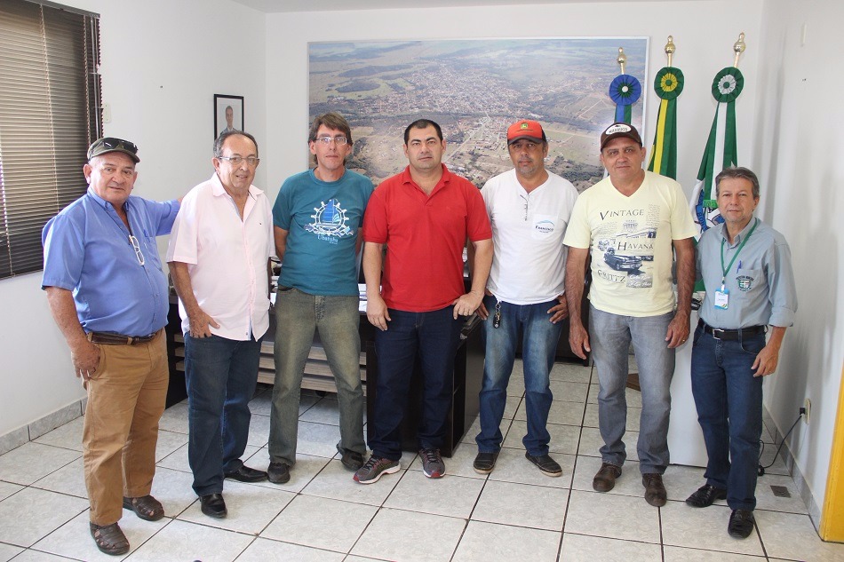 Prefeito recebe Associação dos Taxistas de Bonito