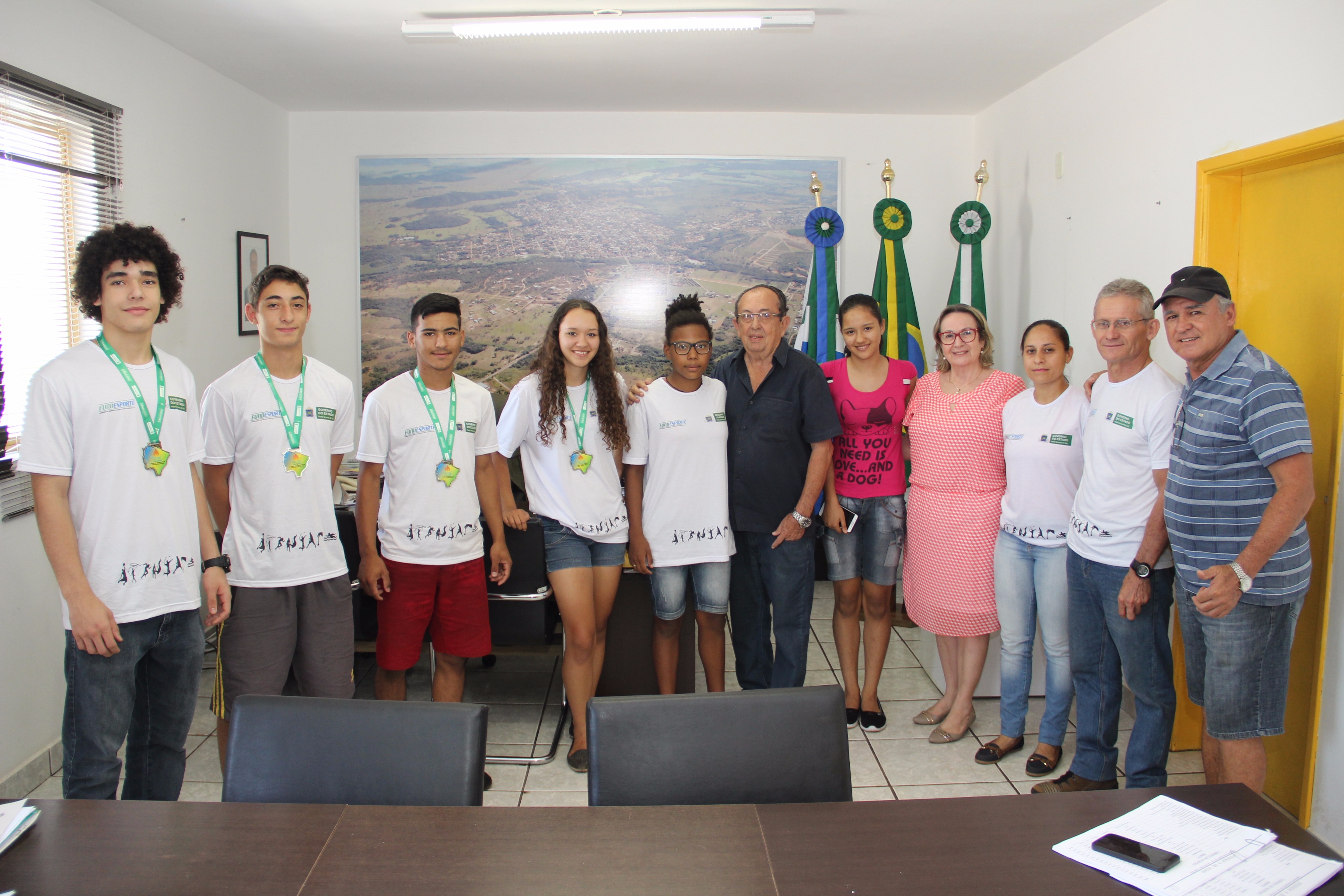 Prefeito recebe atletas do judô que participaram do JOJUMS