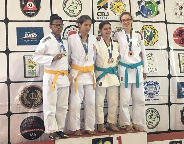 Atletas do judô de Bonito participam de Circuito Estadual