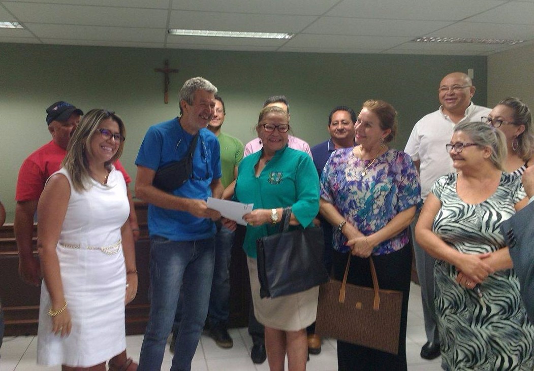 Cerimônia oficializa a municipalização da Casa da Criança