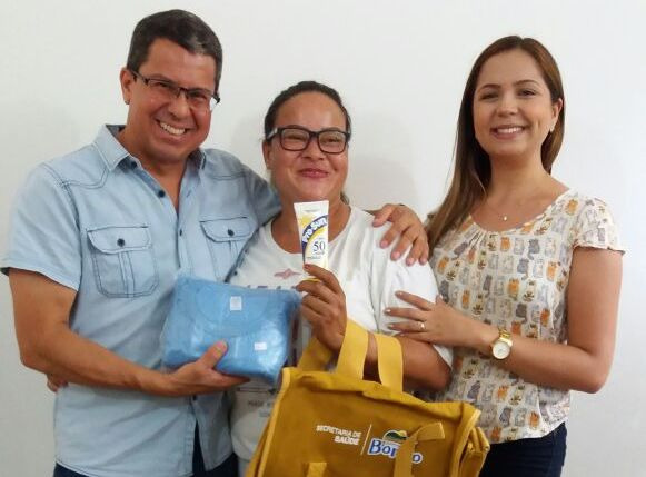 Prefeitura entrega novos uniformes para Agentes de Saúde Prefeitura entrega novos uniformes para Agentes de Saúde