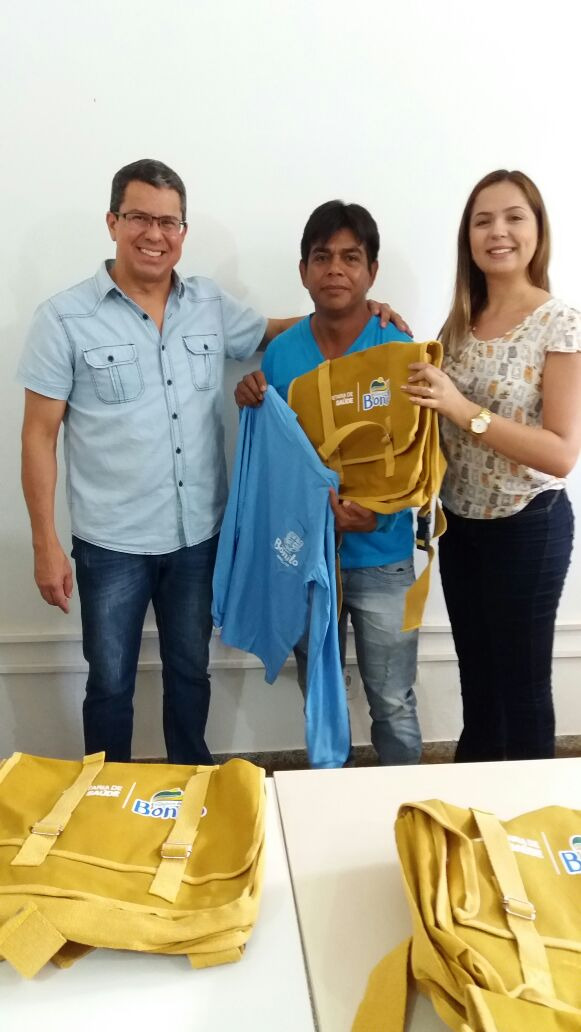 Prefeitura entrega novos uniformes para Agentes de Saúde Prefeitura entrega novos uniformes para Agentes de Saúde