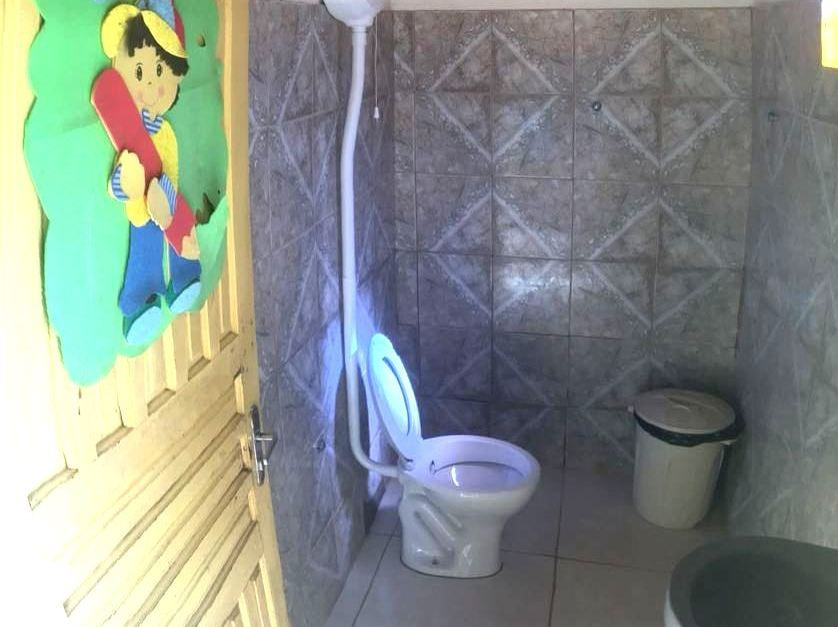 Prefeitura reforma banheiros de escola da Vila Machado