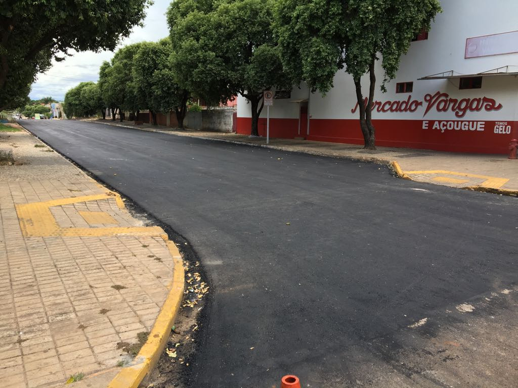 Trabalhos de recapeamento prosseguem na região central