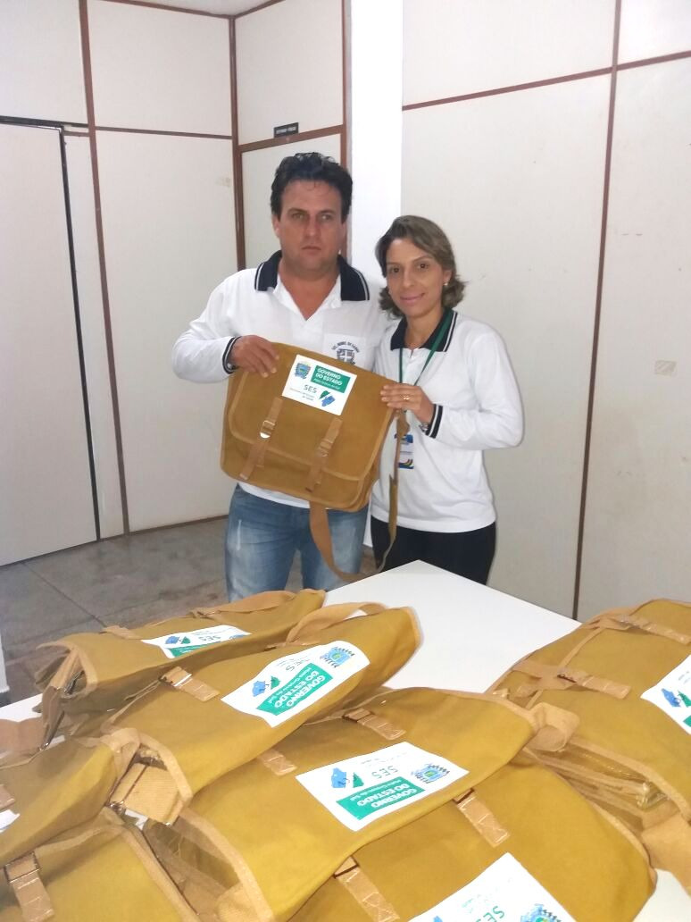 Agentes de endemias recebem novas bolsas e equipamentos